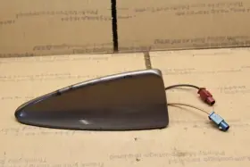 645.bm1n07 2006 2007 Bmw 550i E60 Roof Antenna Amethyst Gray A09 Paint Chips