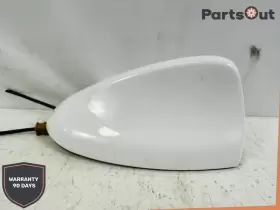 156131301 Alfa Romeo 2017-2019 Giulia Roof Exterior Shark Fin Antenna Module Oem