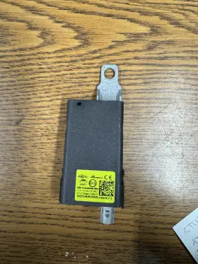 68368682aa Alfa Romeo 2017-2025 Stelvio Left Antenna Amplifier Booster Control Module Oem
