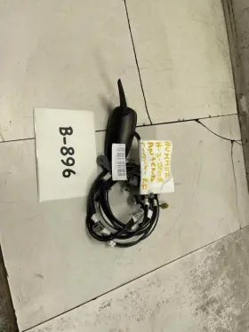 American Motors 072271310680 2008 Hummer H3 Roof Antenna With Wire Harness Oem