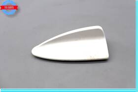 Bmw 018639/0 39/0-186-39 07-13 X5 E70 Rear Roof Shark Fin Antenna Cover White Oem