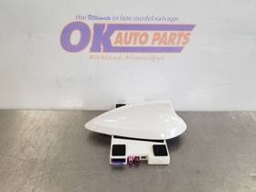 Bmw 645.bm1j17 17 2017 740i Oem Roof Mounted Shark Fin Antenna White 1d2447788