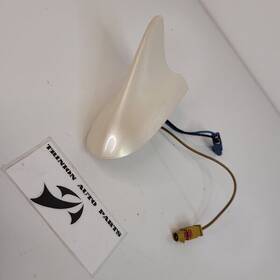 Buick 25938468 2002-2007 Lacrosse Roof Mount Shark Fin Antenna Low Profile Pearl Oem