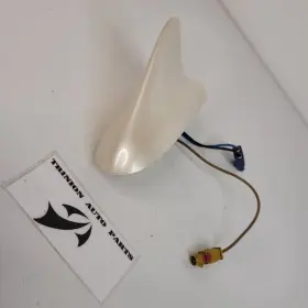 25938468 Buick 2002-2007 Lacrosse Roof Mount Shark Fin Antenna Low Profile Pearl Oem