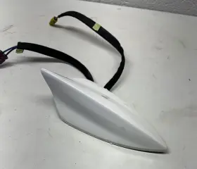 84856175 Buick 2020 - 2024 Enclave Rear Roof Shark Fin Antenna Module Oem White