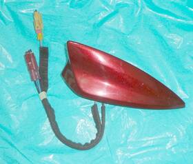 Cadillac 23211290 2017-2019 Xt5 Roof Shark Fin Antenna With Cover Oem- Red