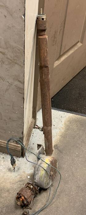 Cadillac 645-gm 1959 And 60 Deville Power Antenna For Parts
