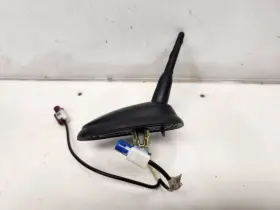 645.gm6j05 Cadillac 2005 Escalade Esv Roof Antenna Black