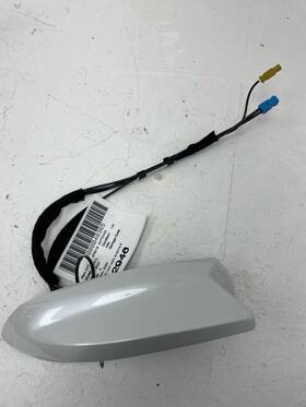 Cadillac 85634980 2023 - 2024 Lyriq Roof Shark Fin Radio Antenna Crystal White