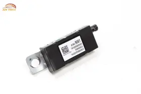 87859061 Cadillac Lyriq Radio Antenna Amplifier Control Module Oem 2024