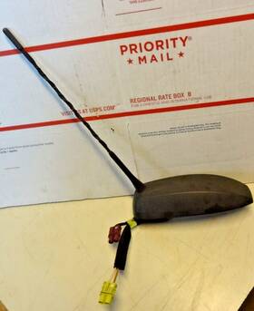 Chevrolet 22960095 2015 2016 2019 Chevy Cruze Roof Shark Fin Radio Antenna Assy Oem Black