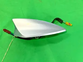 23391865 Chevrolet 2016-2018 Cruze Shark Fin Antenna Receiver Oem