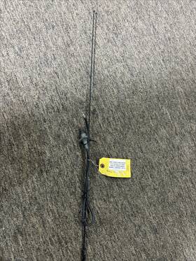 Chevrolet 45021395 2005 Chevy Avalanche Radio Antenna Assembly R5