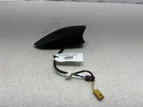 84130979 Chevrolet 2018 - 2023 Equinox Exterior Shark Fin Antenna Module Oem