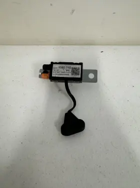 84301080 Chevrolet Suburban Radio Antenna Amp Amplifier Module Oem 2015 - 2020