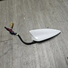 84379873 Chevrolet 2018- 2022 Chevy Traverse Roof Radio Shark Fin Antenna Oem