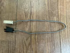 Chevrolet Gmc 81 82 83 84 85 86 87 76 - Chevy Truck C10 Thru K20 And K5 Dash Middle Speaker Wire Harness Oem