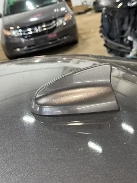 3921375 Chrysler Used Antenna Fits 2016 300 Grade B