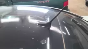 645.ch1k12 Chrysler 200 2012 Antenna