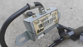 Corvette 16215951 97-04 C5 Antenna Module Assembly Fuba Buffer 16215481