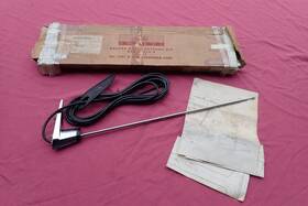 Ford B8a-18813-a 1957-58 Deluxe Rear Antenna Kit Nos Fairlane