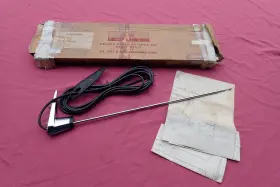 B8a-18813-a Ford 1957-58 Deluxe Rear Antenna Kit Nos Fairlane
