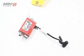 Ford Fr3t18c847ab Mustang Rear Left Radio Antenna Isolator Booster Module Oem 2015 - 2023