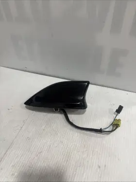 Ft4t-19g461-ad5g9z Ford Ft4t-19g461-ae5g9z 2016-2019 Explorer Roof Antenna Shark Fin Oem Black Used