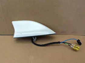 Gj7t-19g461-ad57vj Ford Oem Lincoln Mkc 15-19 White Platinum Effect Shark Fin Antenna