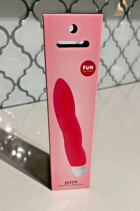 Fun Factory 032498185361 New In Box Jazzie Silicone Bullet Battery Vibrating Massager Pink
