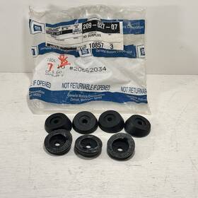 General Motors 20662034 Lot Of 7 New Oem Gm Buick Lesabre Electra Rubber Radio Antenna Bezels