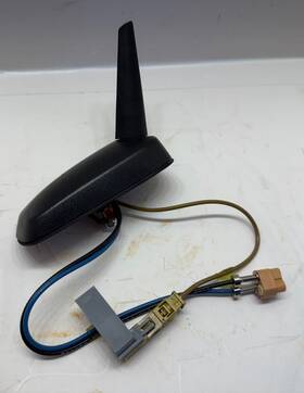 General Motors 25775382 06-08 Lucerne Dts Antenna Base Roof Mount Onstar Gps