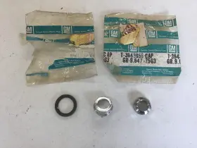 4032743 General Motors Corvette 1969-1982 Nos 3 Piece Antenna Cable-retainers Non Power