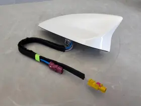 84257222 General Motors New 2015-2025 Chevy Malibu Roof Upper Shark Fin Antenna Pearl White