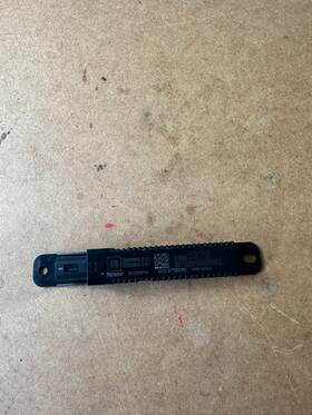 Gm 13545328 Rear Bumper Antenna Module Oem