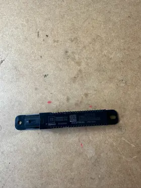 13545328 Gm Rear Bumper Antenna Module Oem