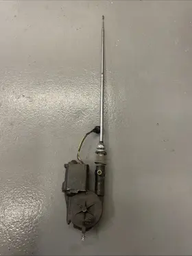 5045511 Gm 1965 1966 Corvette Original C2 Power Antenna
