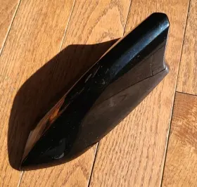 85221783 Gm Oem Radio Shark Fin Antenna - Metallic Black Cover Only