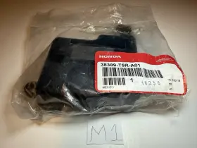 38389-t5r-a01 Honda 2015 - 2020 Fit Antenna Sensor Cover Oem Brand New
