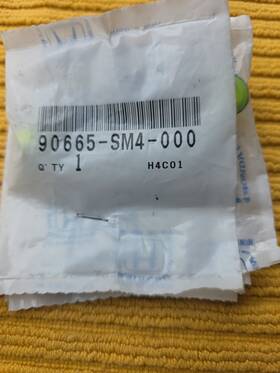 Honda 90665-sm4-000 Acura Genuine Oem Nsx Grommet Screw 4mm Yellow