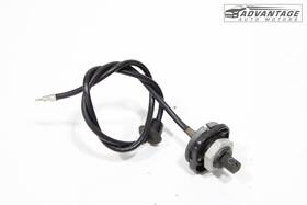 Hummer 15874123 2006-2010 H3 Front Right Side Fender Radio Antenna Base With Cable Oem