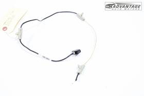 Hummer 25792166 2006-2010 H3 Front Antenna Receiver Amp Amplifier Booster Adaptor Oem