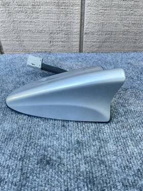 Hyundai 96210-4z300kcs 2013-2016 Santa Fe Sport Antenna Shark Fin Oem Silver Metallic Kcs