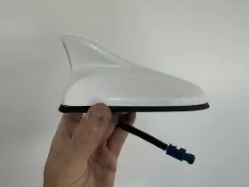 96210-c2230ww8 Hyundai 15-19 Sonata Shark Fin Roof Mounted Radio Antenna