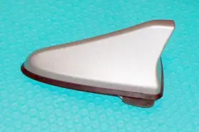 96210-f2100-rw5 Hyundai 2016-2020 Elantra Shark Fin Antenna - Silver