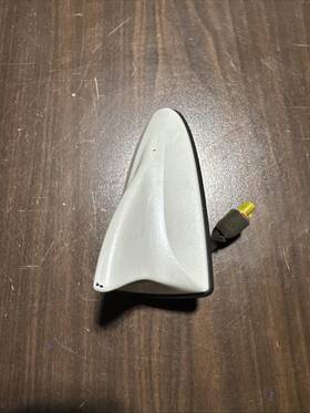Hyundai A1109020139 Sonata Roof Mounted Radio Antenna White 11 12 13
