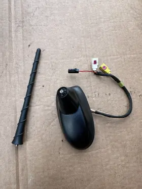 05064861 Jeep 2011-2013 Grand Cherokee Oem Antenna