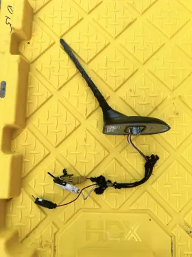 P05064771ac Jeep 2011-2013 Grand Cherokee Black Roof Gps Antenna