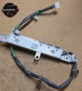 08110-e139 Lexus 13-17 Ls460 2014 Antenna Receiver Amplifier Control Module Unit