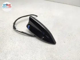 86101-46270 Lexus 8610146290 2023-24 Rz450e Shark Fin Antenna Rear Roof Am Fm Satellite Plug Assembly